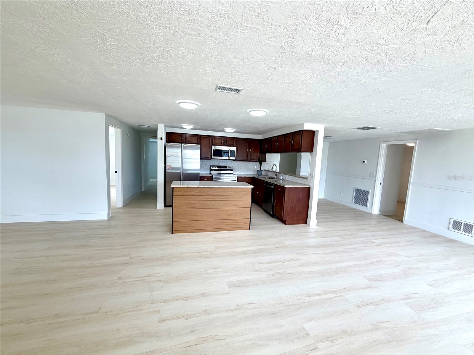  Holiday FL 34691 TB8526522 image7