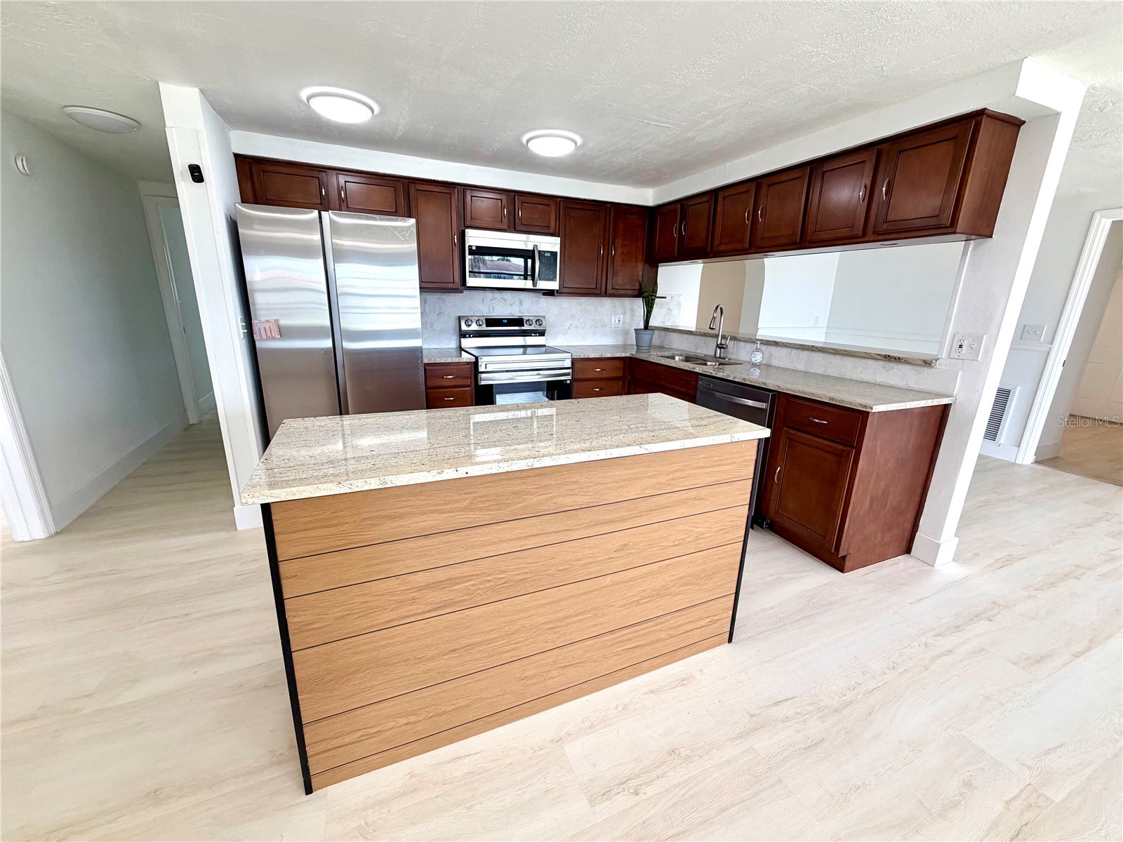  Holiday FL 34691 TB8526522 image9