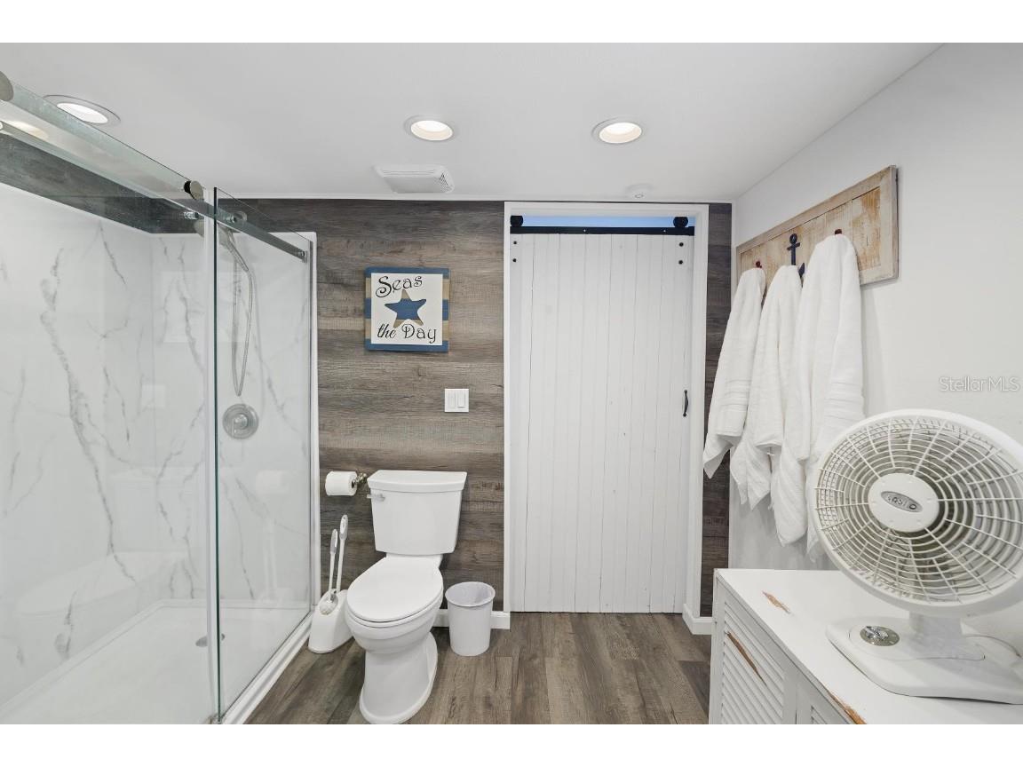  Holiday FL 34691 U8188988 image14