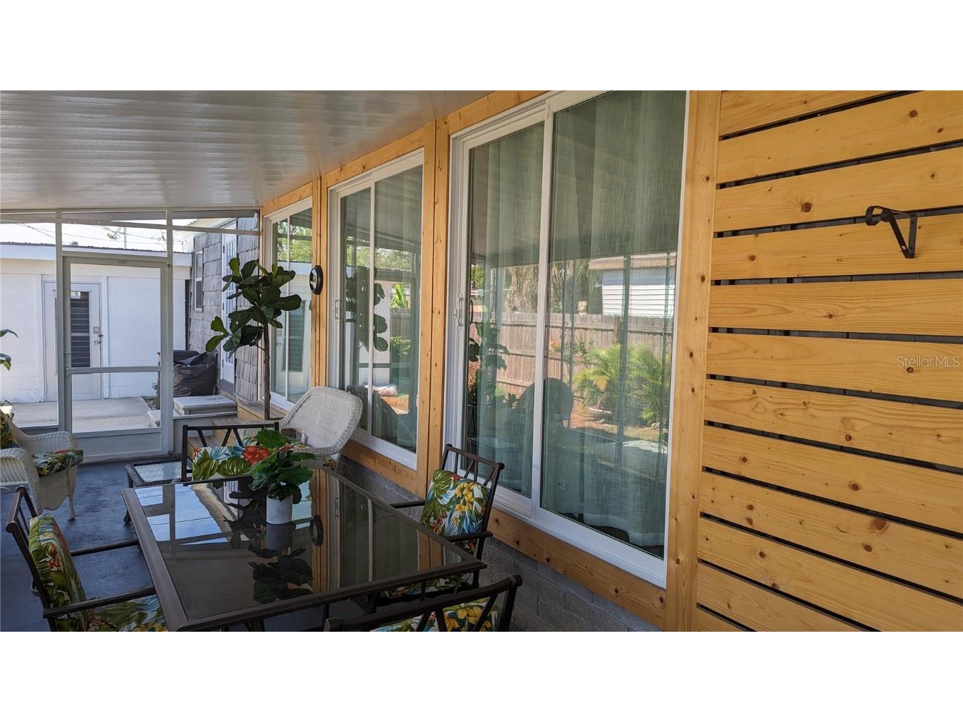  Holiday FL 34691 U8188988 image18