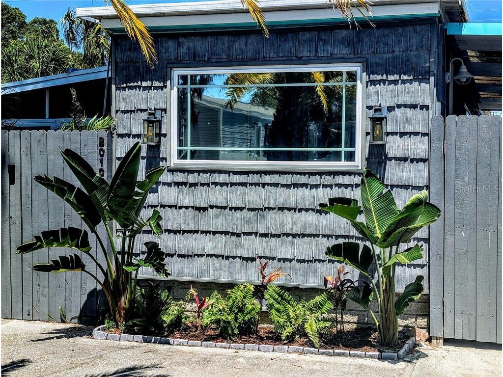  Holiday FL 34691 U8188988 image2