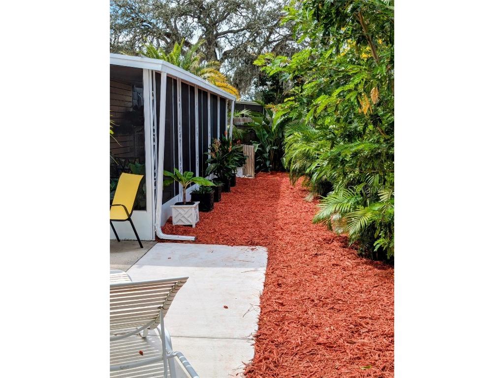  Holiday FL 34691 U8188988 image20