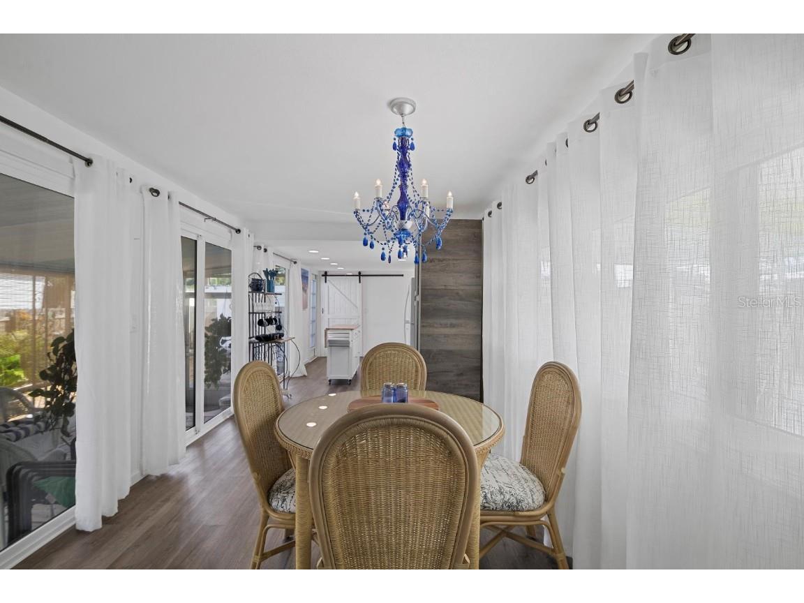  Holiday FL 34691 U8188988 image6