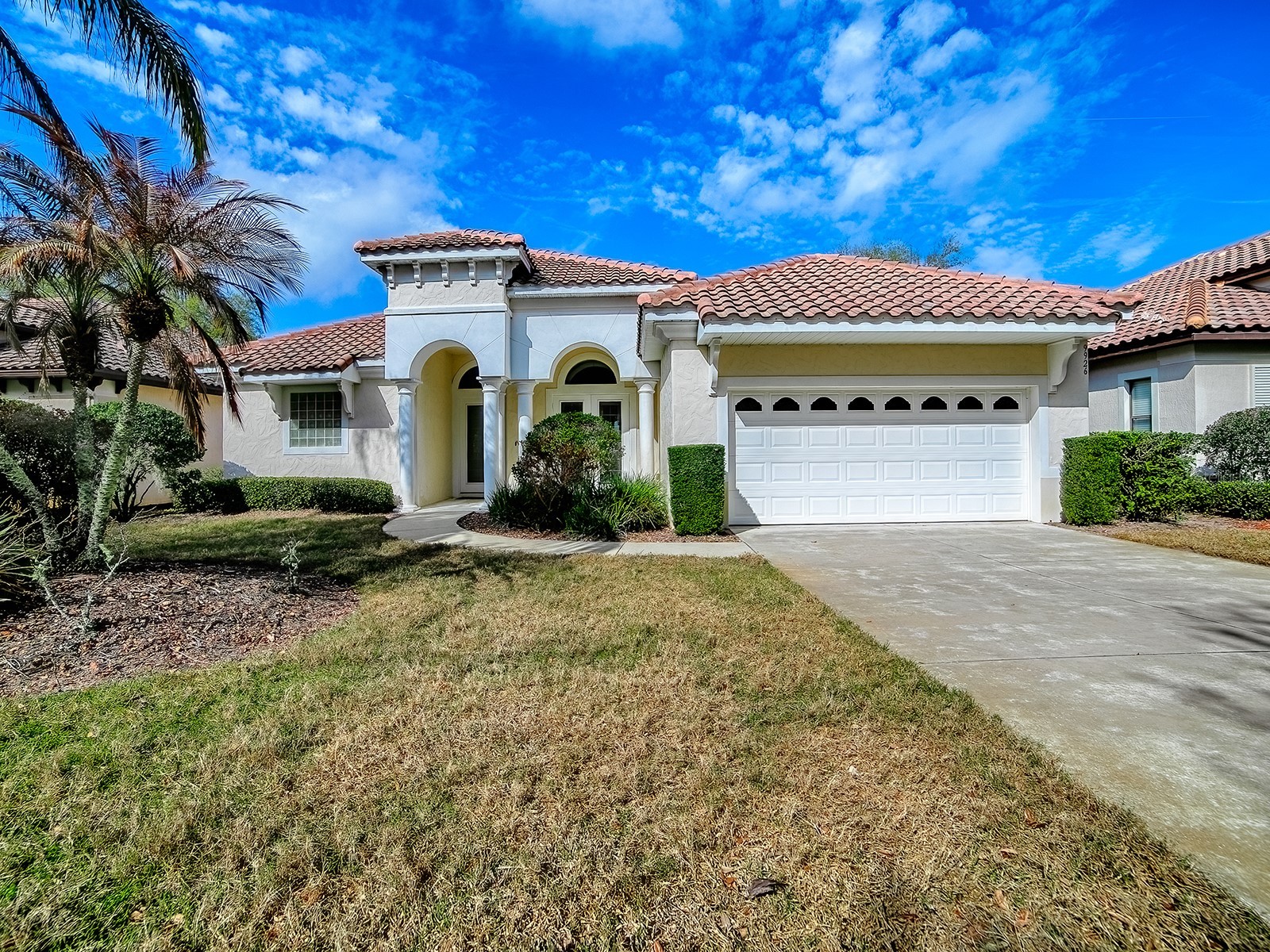 9926 Santa Barbara Court Howey In The Hills FL 34737 G5110486 image1