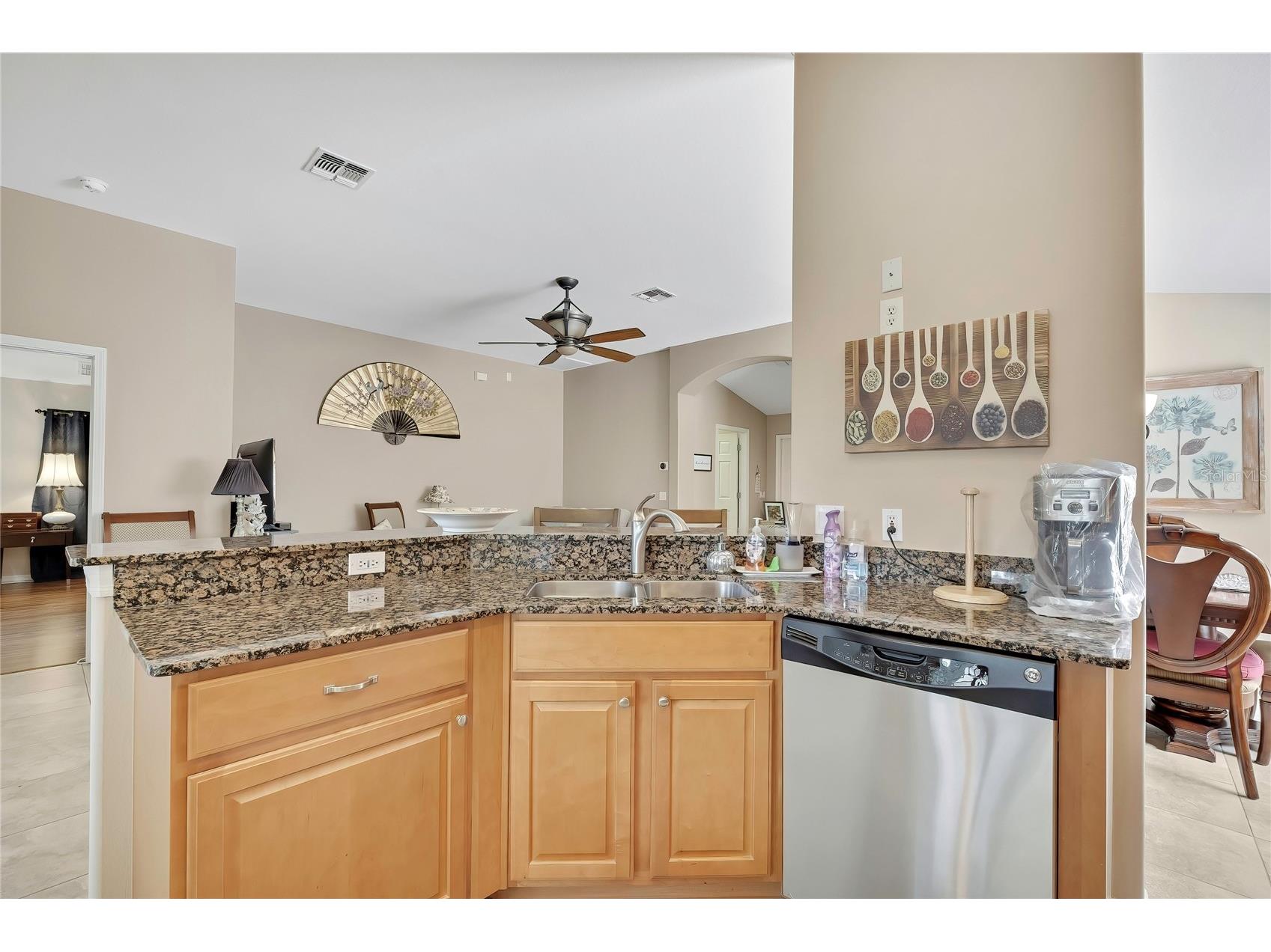  Hudson FL 34667 W7884701 image14