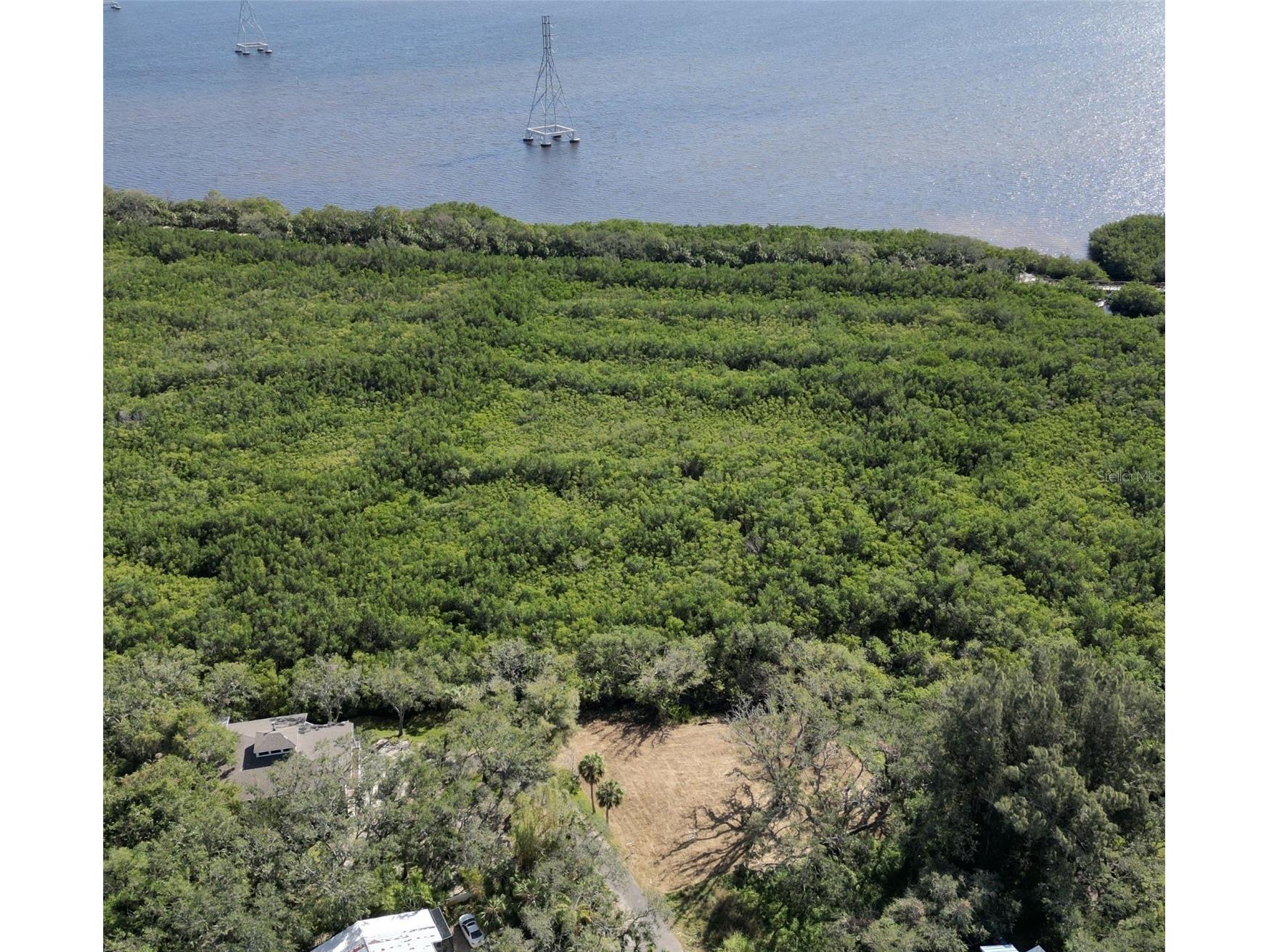 Irwin Street Safety Harbor FL 34695 TB8496031 image13