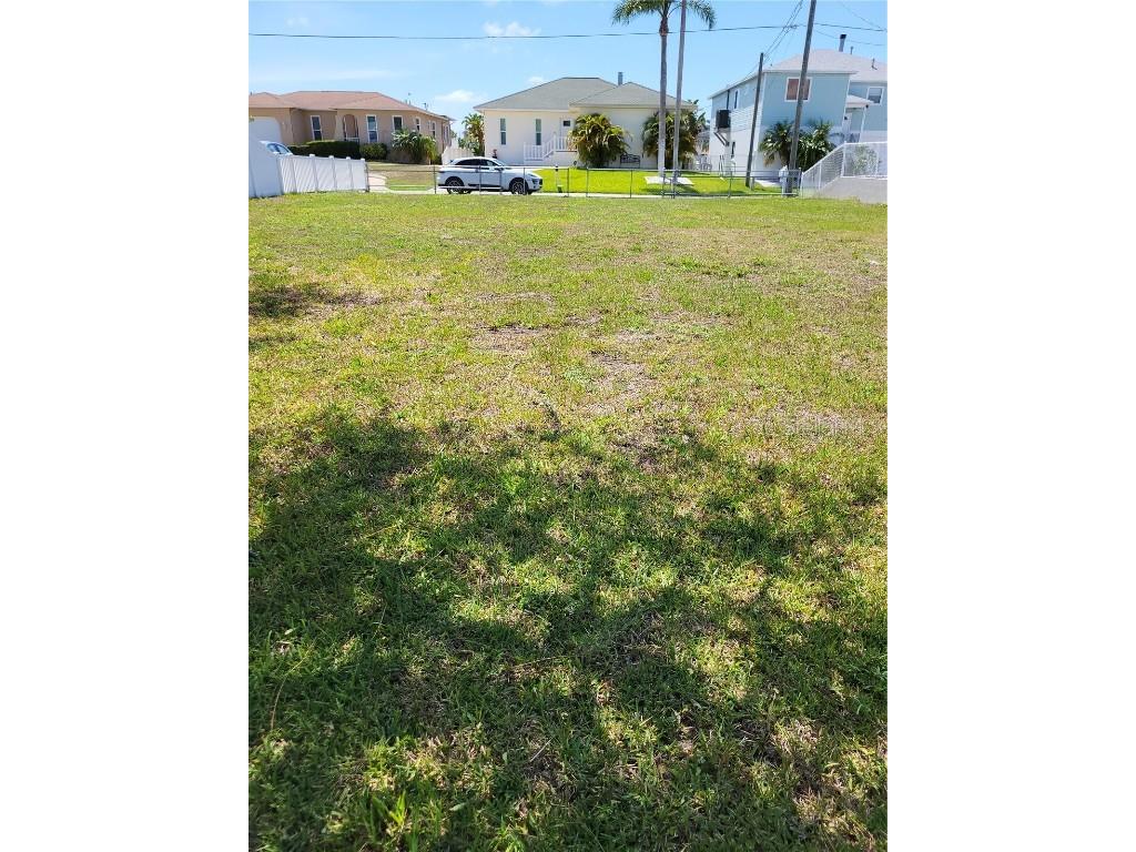 John Casson Avenue Hudson FL 34667 W7854580 image1