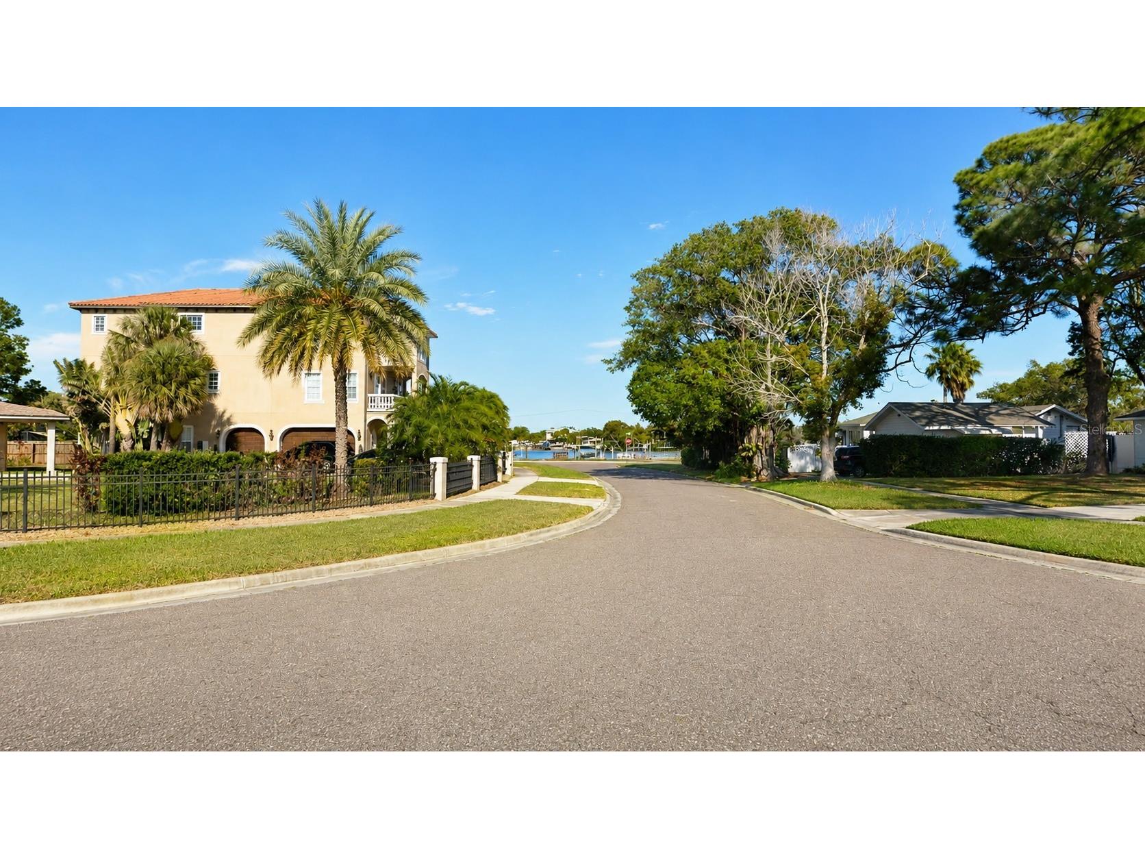 Juanita Way S Saint Petersburg FL 33705 TB8505508 image4