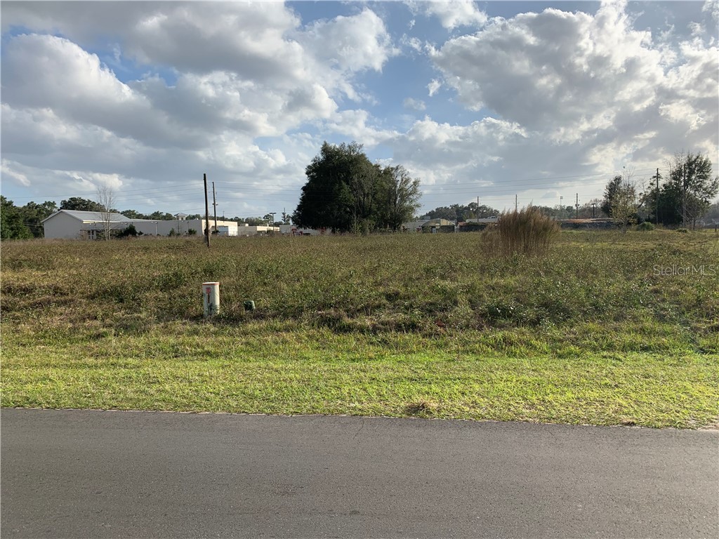 Jumper Dr. S Bushnell FL 33513 G5025066 image1