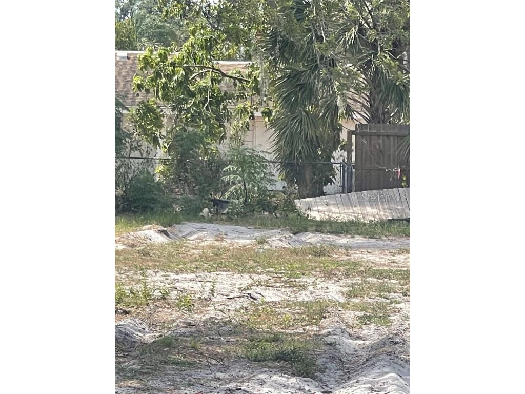 Jungle Way Sarasota FL 34243 A4654685 image3