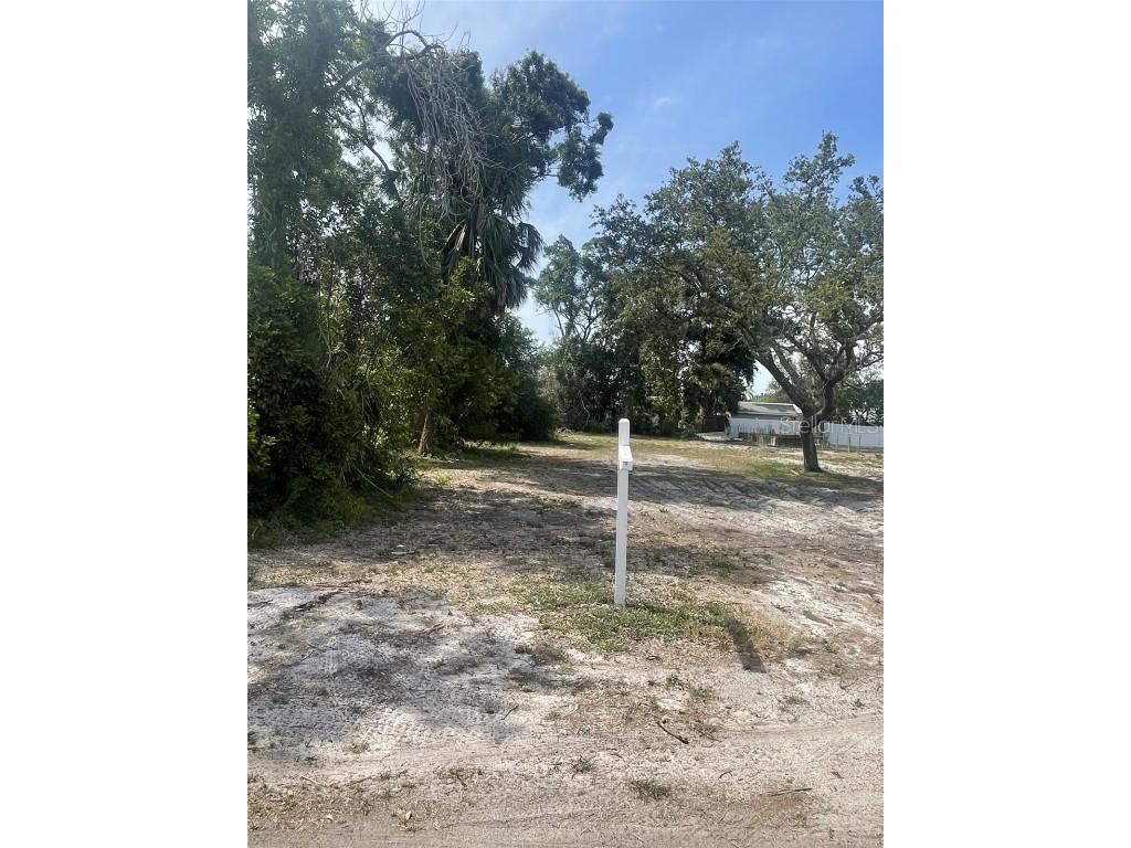 Jungle Way Sarasota FL 34243 A4654685 image6