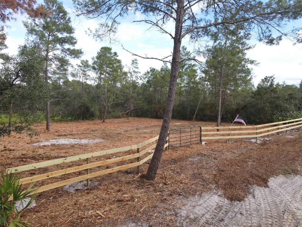 Kentucky Street Paisley FL 32767 G5102831 image3