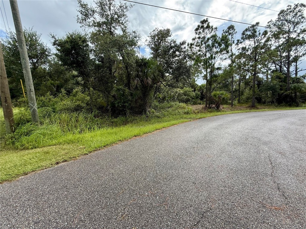 Lanai Ave North Port FL 34288 C7513406 image2