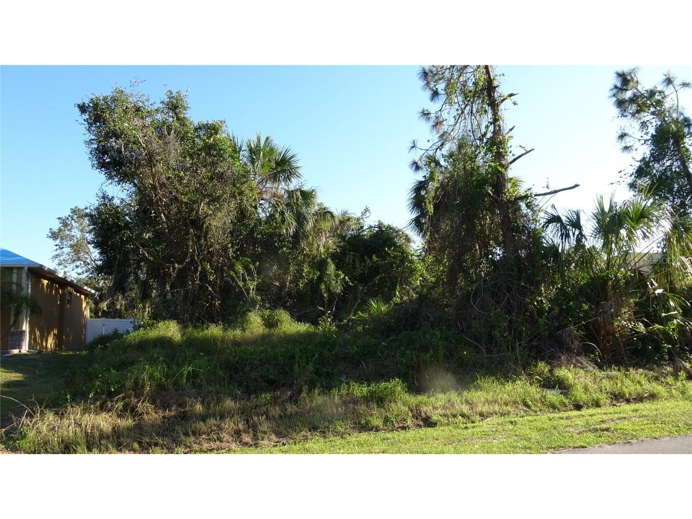 Lapeer Avenue North Port FL 34287 A4547478 image1