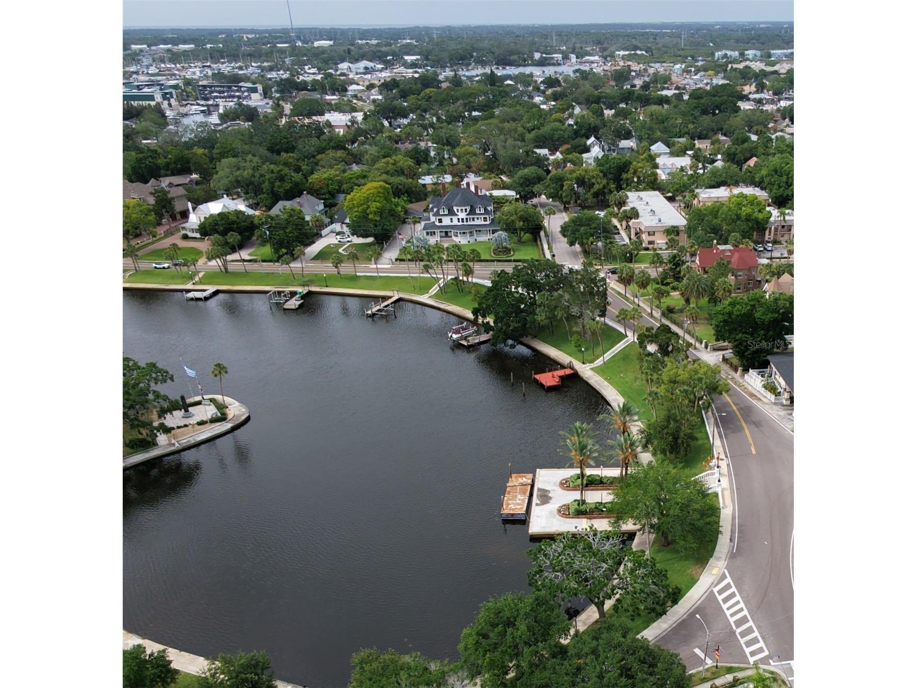 Lemon Street Tarpon Springs FL 34689 TB8514459 image3
