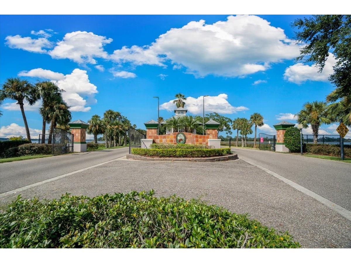 Live Oak Drive Tavares FL 32778 OM706218 image1
