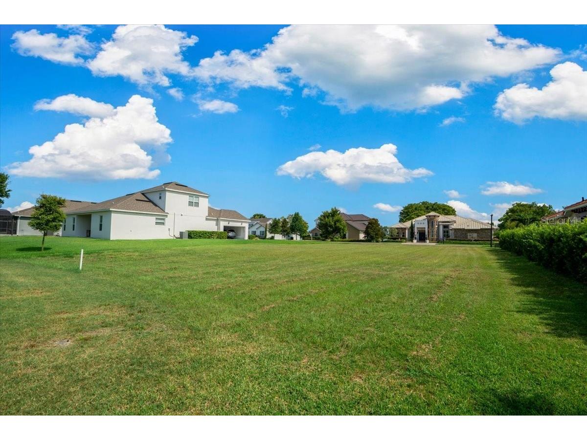 Live Oak Drive Tavares FL 32778 OM706218 image4