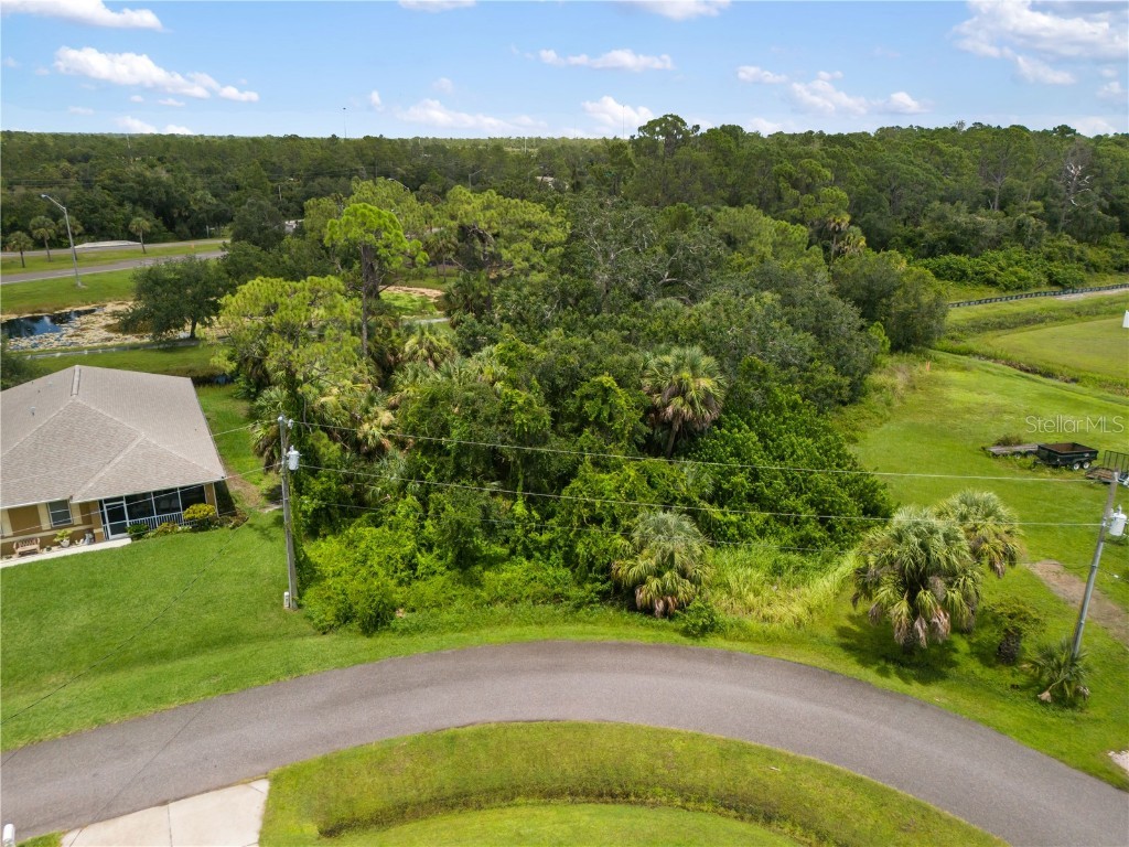 Lorri Circle North Port FL 34286 A4662162 image2