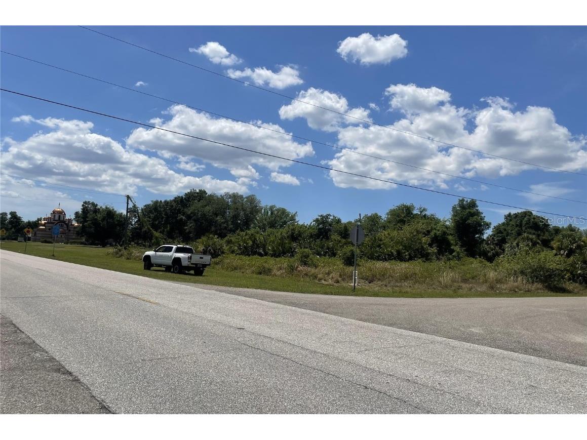 Loxley Avenue North Port FL 34291 A4605648 image1