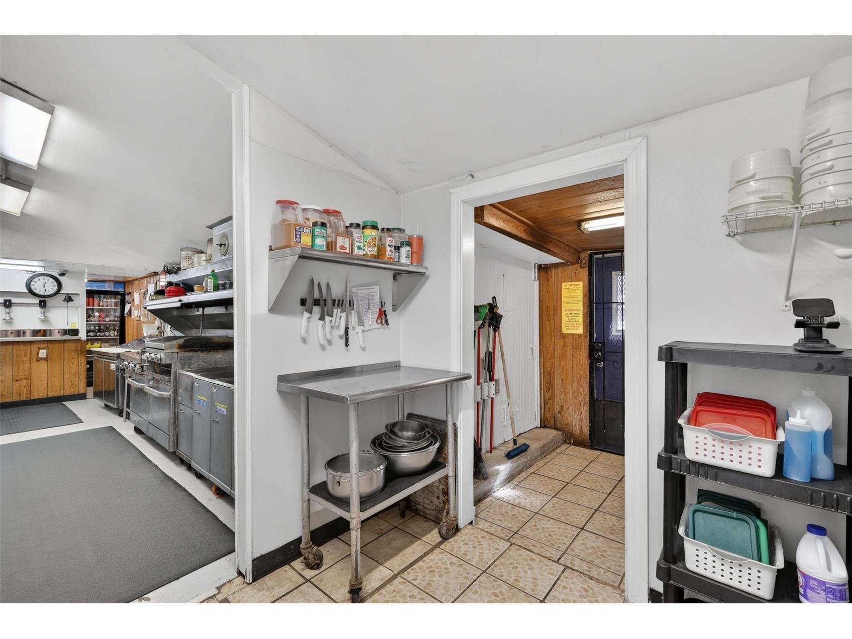 2396 N C 470 Lake Panasoffkee FL 33538 G5106723 image28