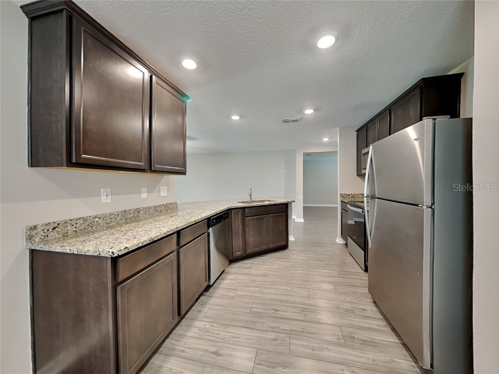  Lakeland FL 33811 TB8440098 image8