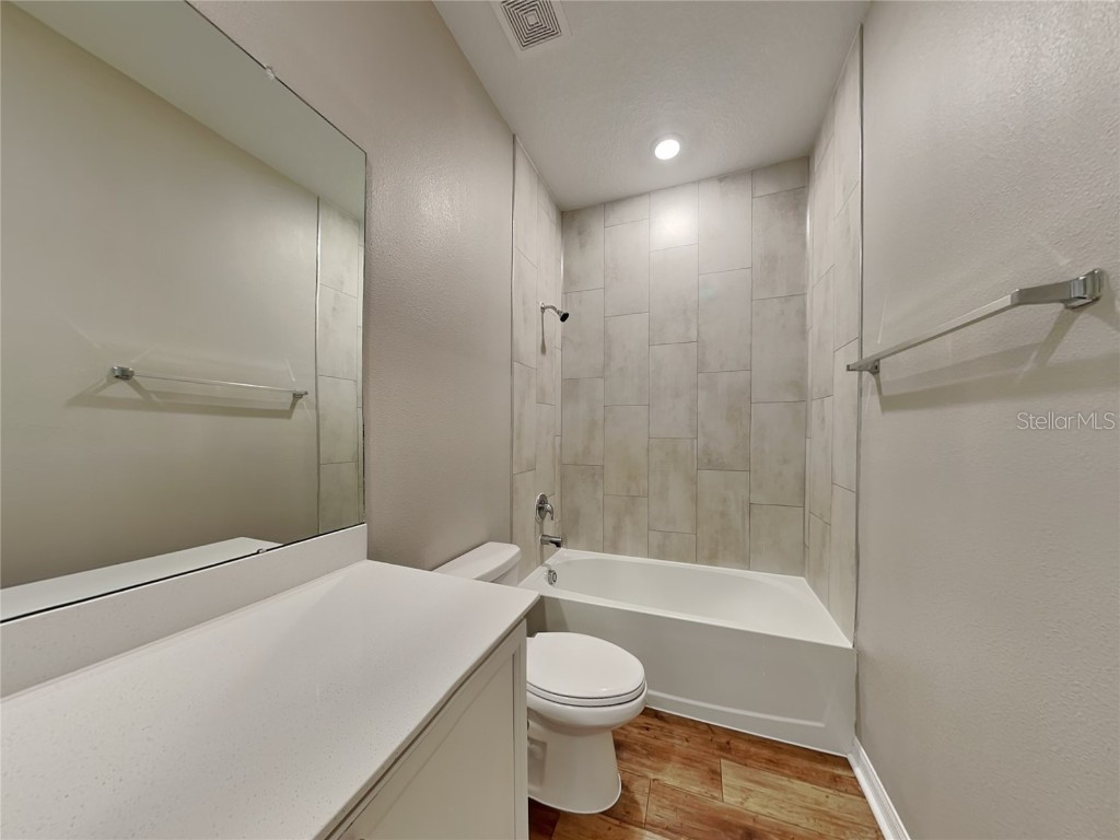  Lakeland FL 33811 TB8448926 image17