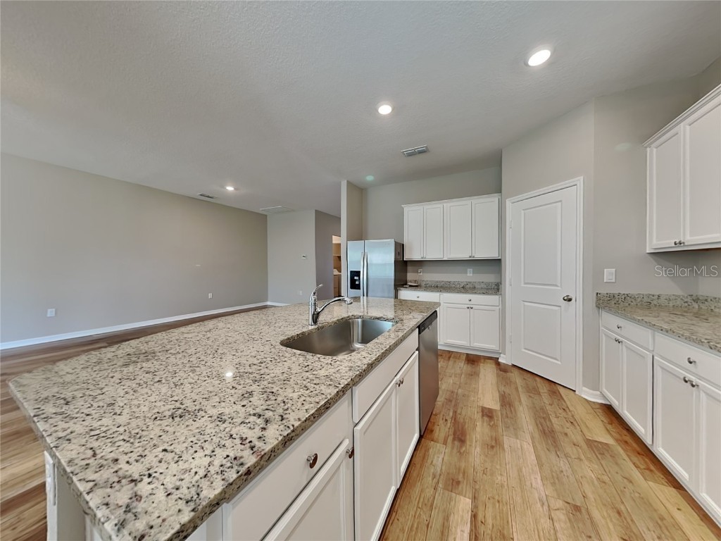  Lakeland FL 33811 TB8448926 image5