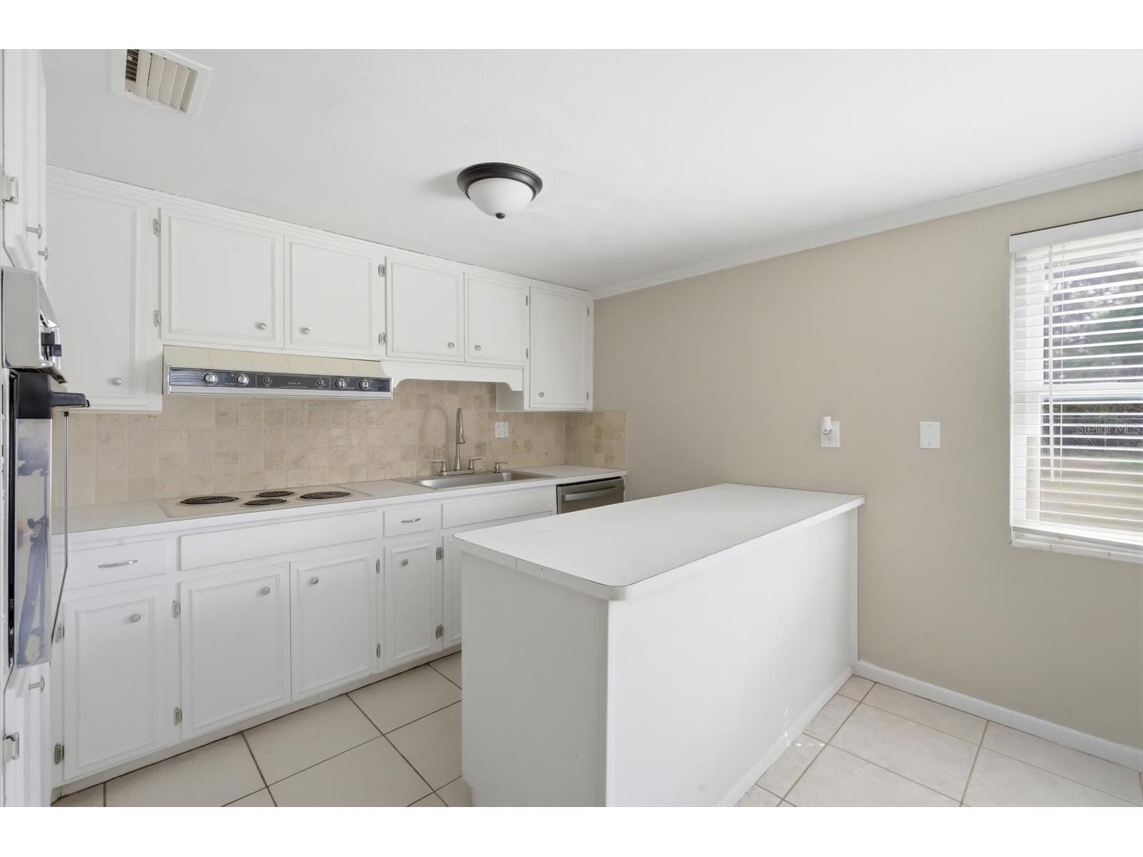  Lakeland FL 33813 TB8483554 image7