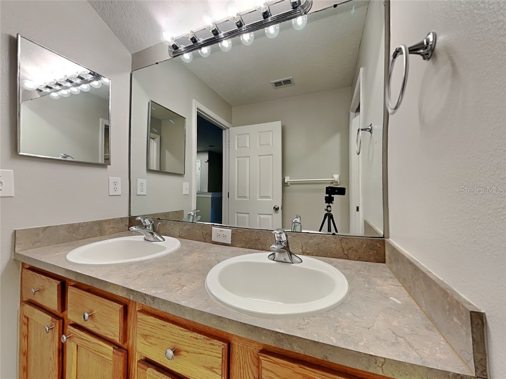  Land O Lakes FL 34638 TB8454803 image16