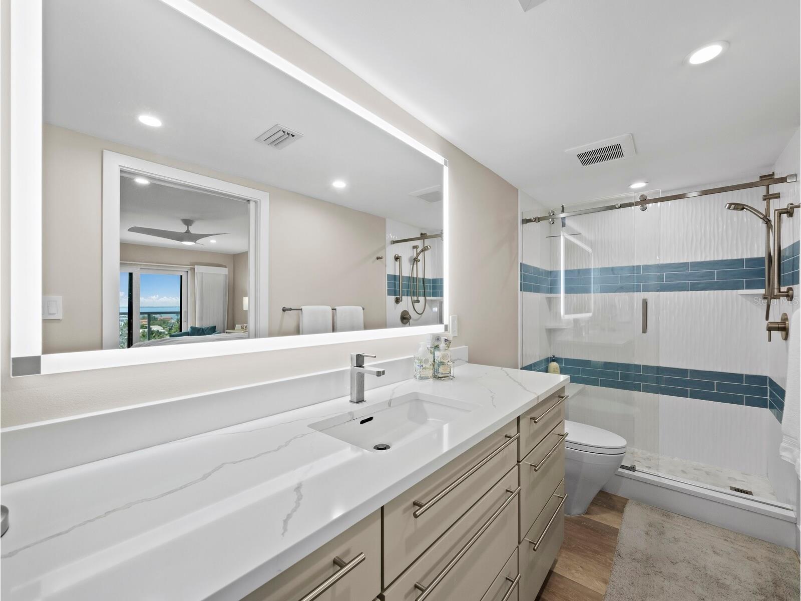 1050 Longboat Club Road #903 Longboat Key FL 34228 - GULF OF MEXICO A4693486 image17