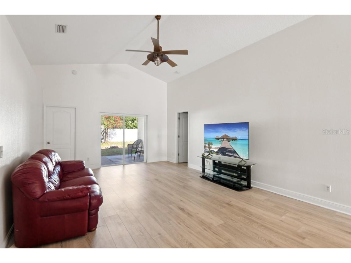  Lutz FL 33559 TB8455684 image8