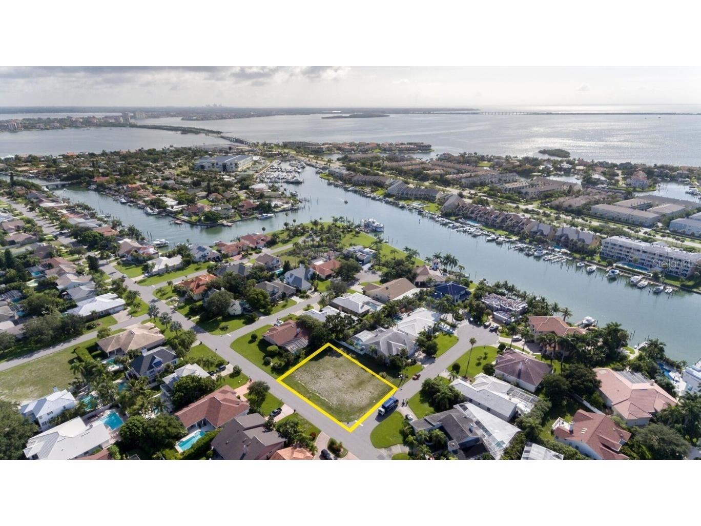 Madrid Court Tierra Verde FL 33715 U8199924 image1