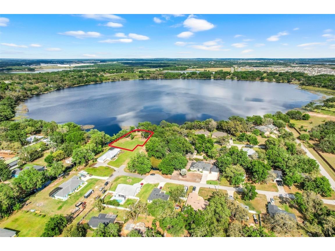 Middle Street Groveland FL 34736 - LAKE EMMA O6298641 image4