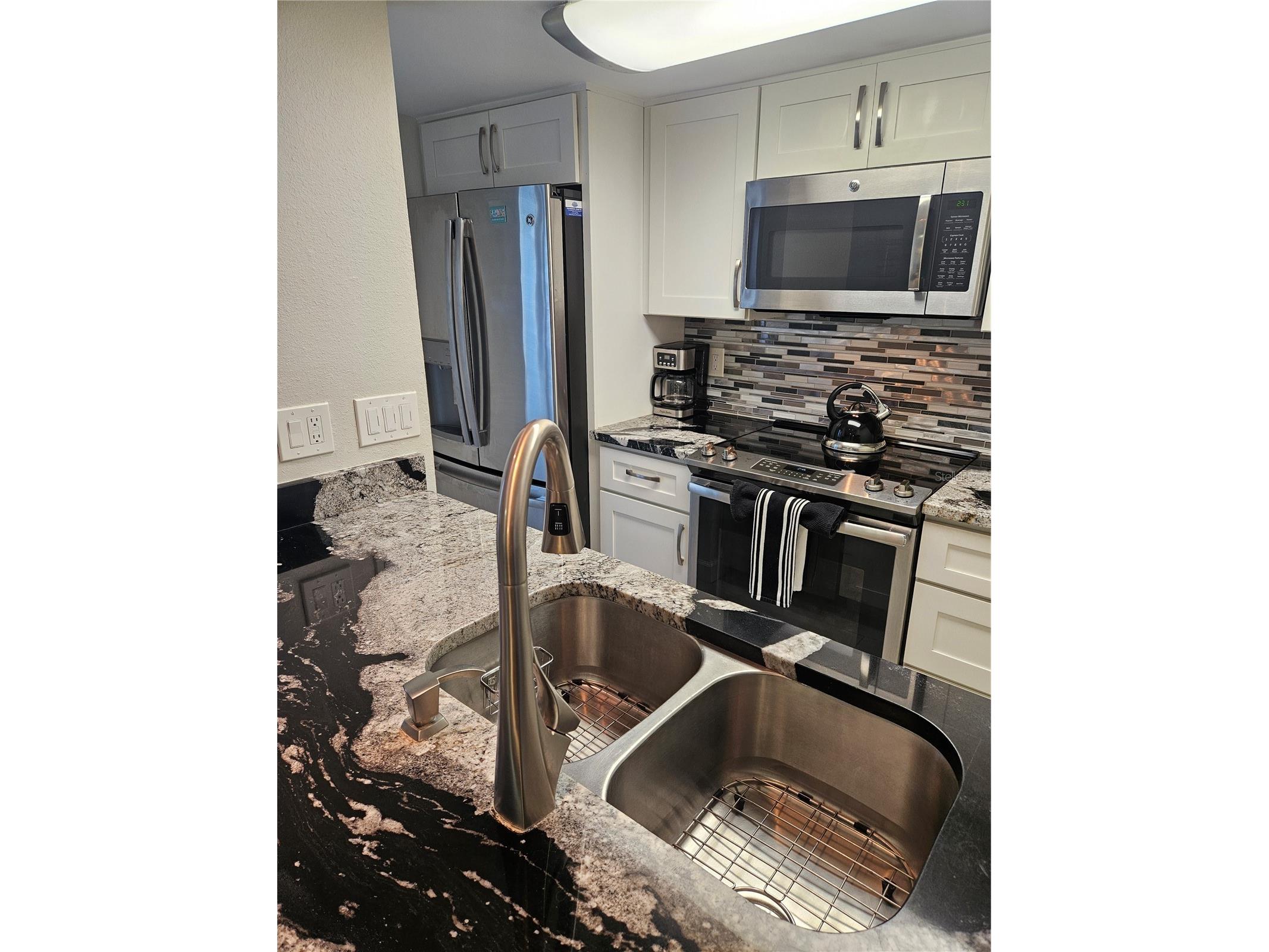 179 Medallion Boulevard #E Madeira Beach FL 33708 - BOCA CIEGA BAY TB8460556 image10