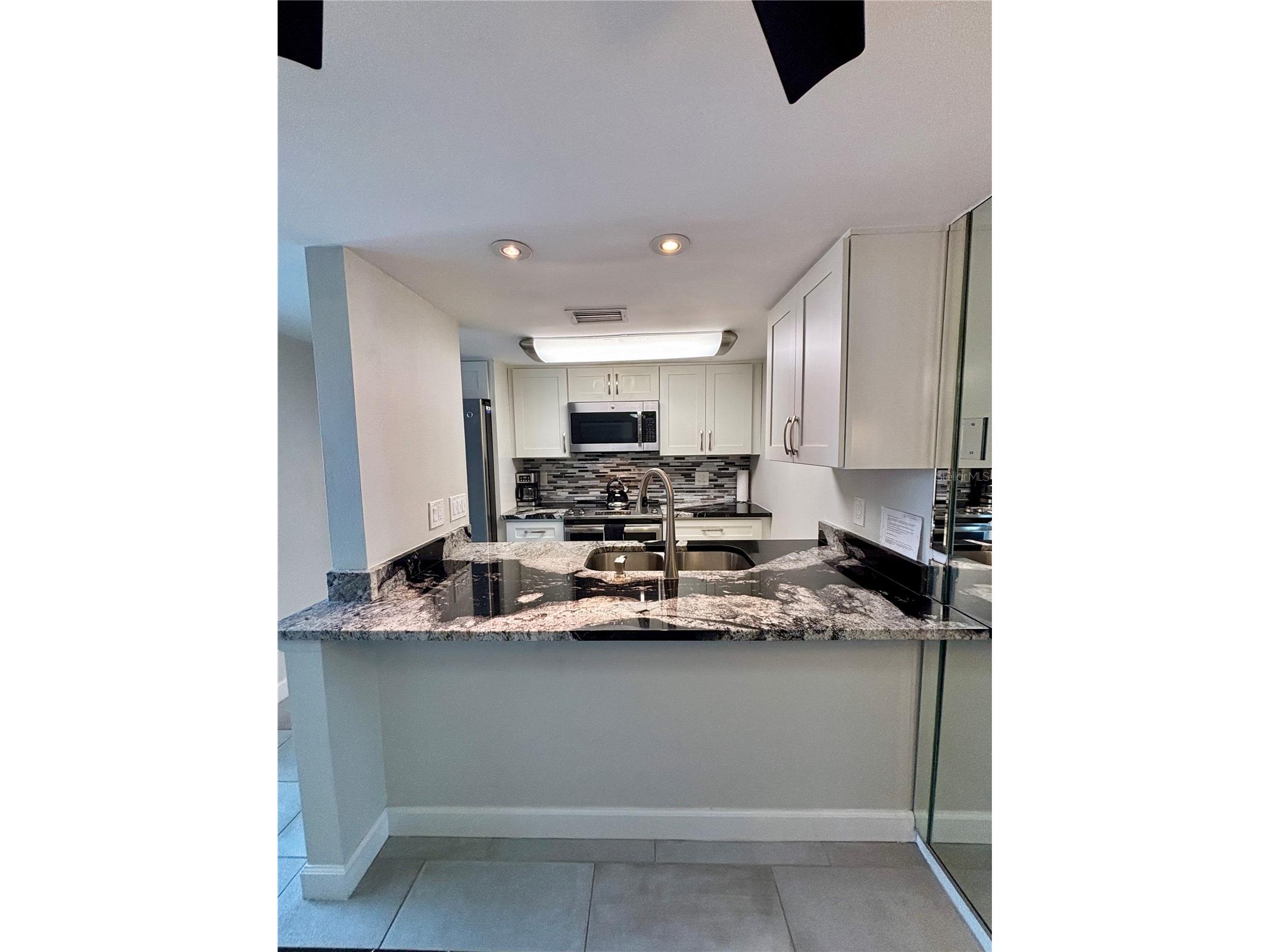 179 Medallion Boulevard #E Madeira Beach FL 33708 - BOCA CIEGA BAY TB8460556 image6