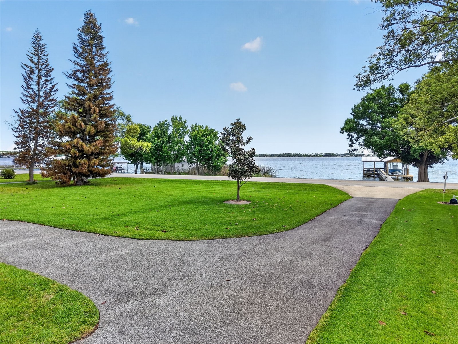 1735 Lakeshore Drive Mount Dora FL 32757 - LAKE DORA G5110894 image2
