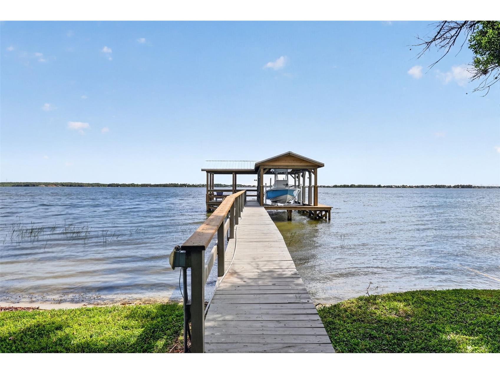 1735 Lakeshore Drive Mount Dora FL 32757 - LAKE DORA G5110894 image4