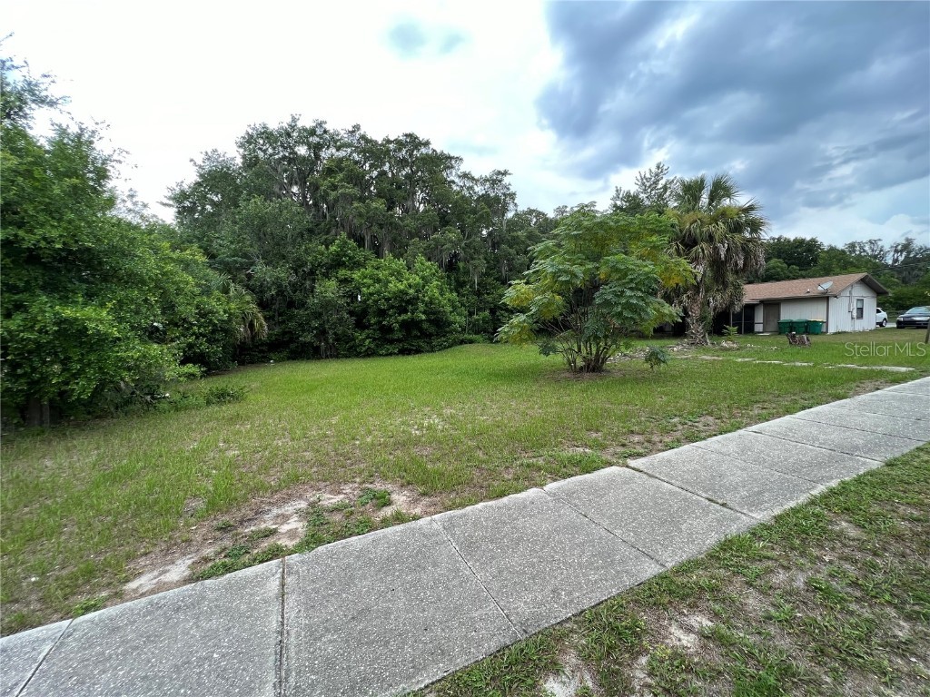 N Grandview Street Mount Dora FL 32757 G5057717 image1