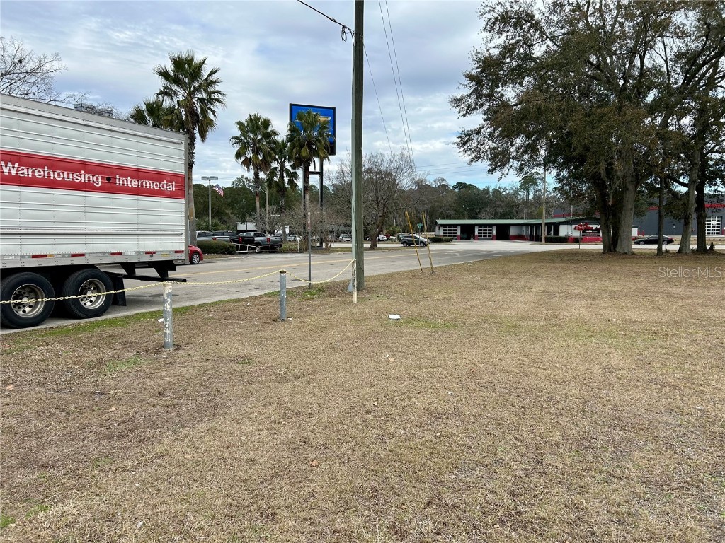 2550 N Main Street Gainesville FL 32609 GC527585 image14