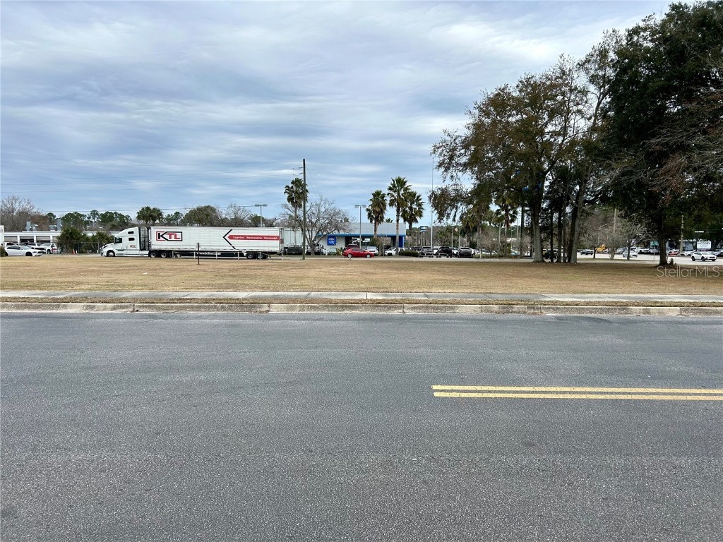 2550 N Main Street Gainesville FL 32609 GC527585 image5