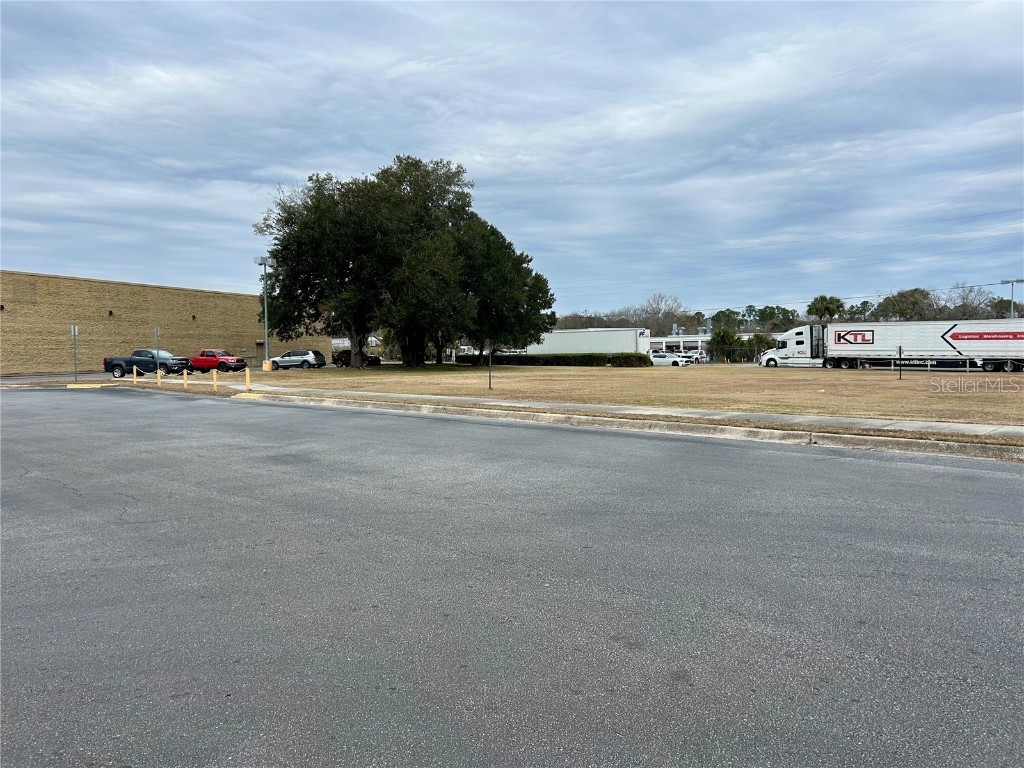 2550 N Main Street Gainesville FL 32609 GC527585 image6