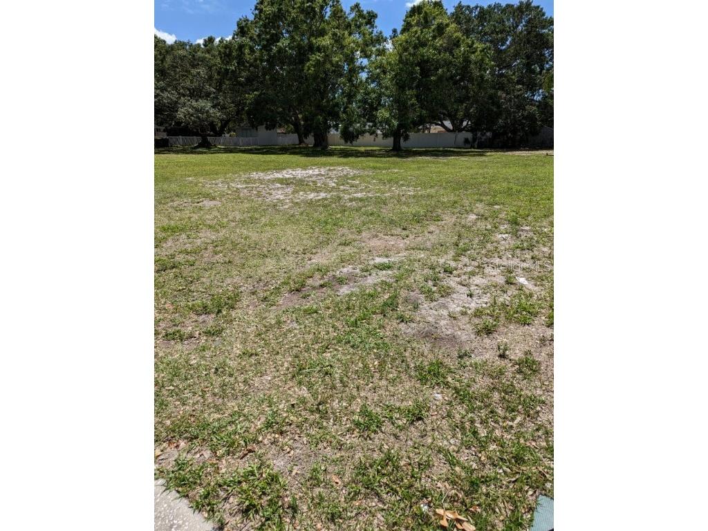 N Pompano Avenue Sarasota FL 34237 T3441635 image1