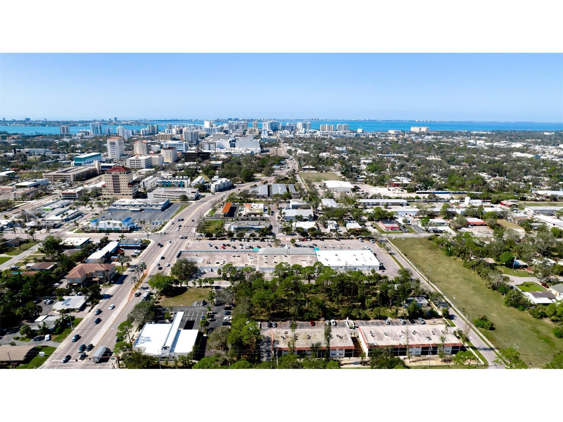 N Shade Avenue Sarasota FL 34237 A4684285 image6