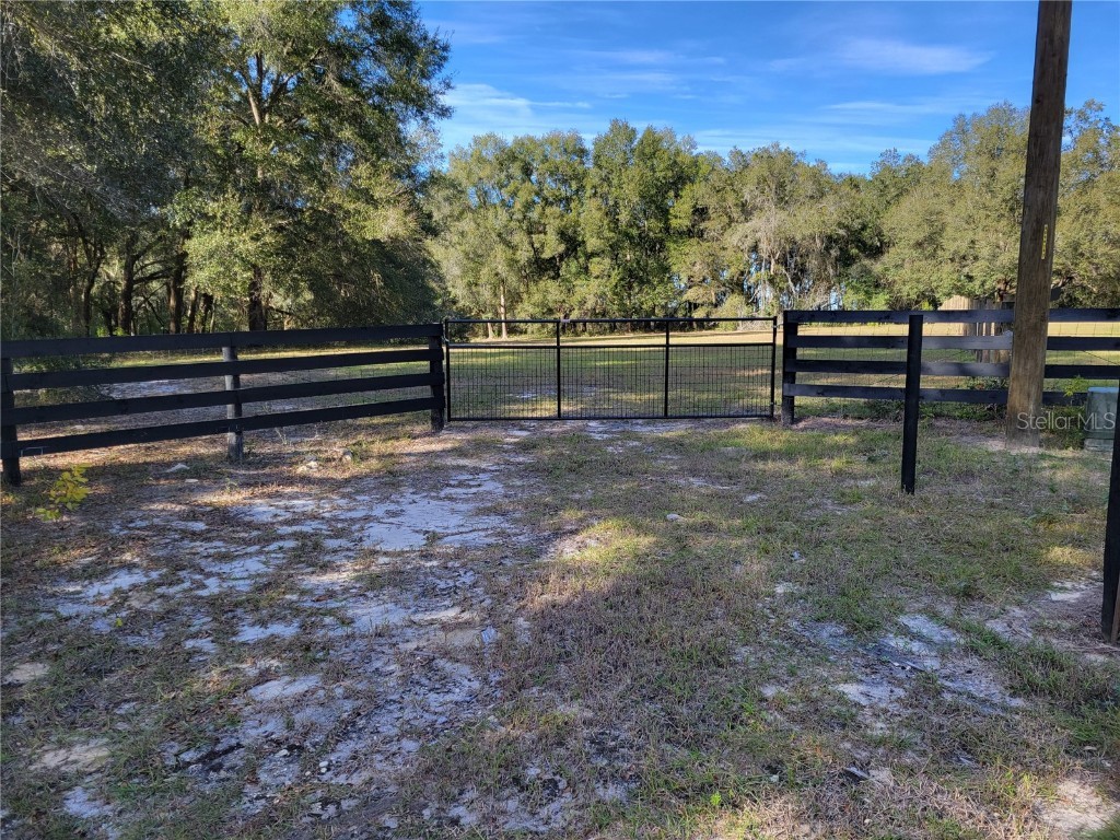 NE 15 Terrace Citra FL 32113 OM670632 image1