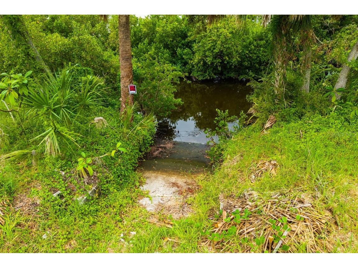 Oak Street Nokomis FL 34275 A4663008 image16