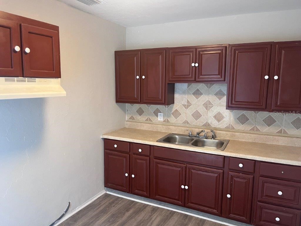 1040 Avondale Avenue Orlando FL 32805 O6411939 image4