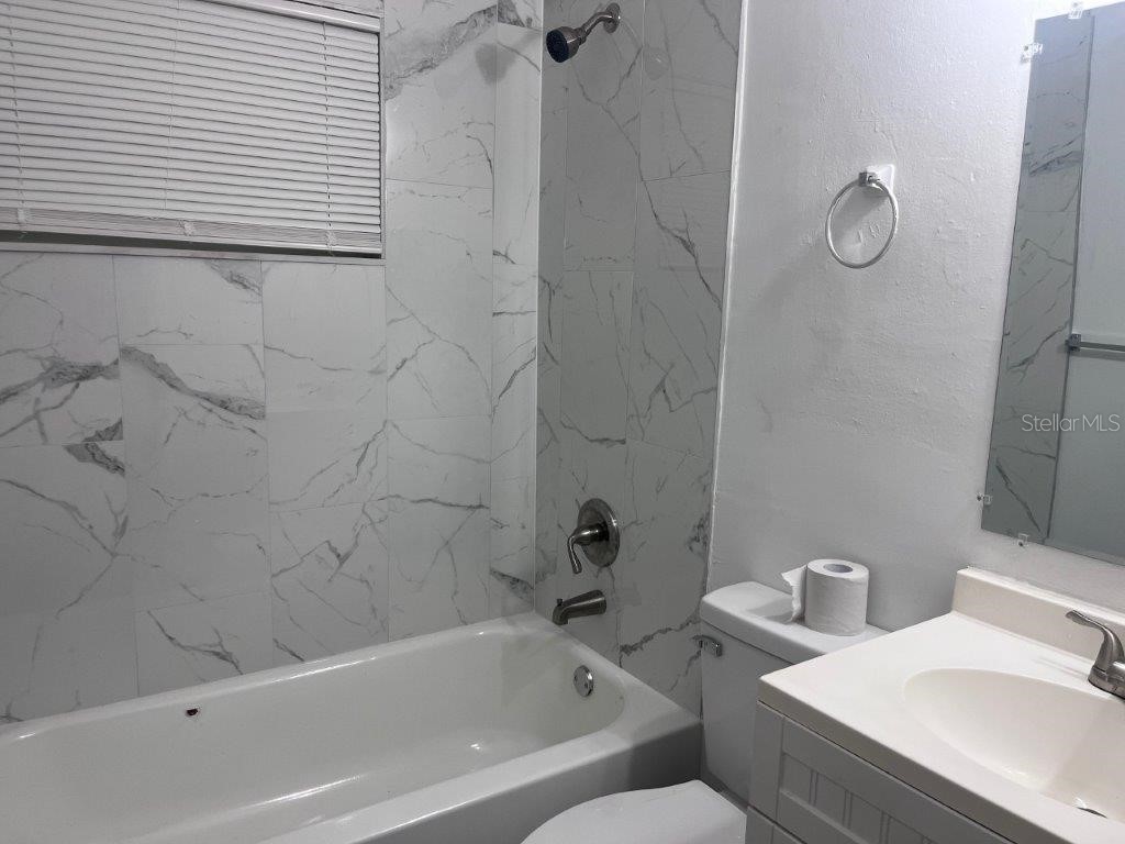 1040 Avondale Avenue Orlando FL 32805 O6411939 image9