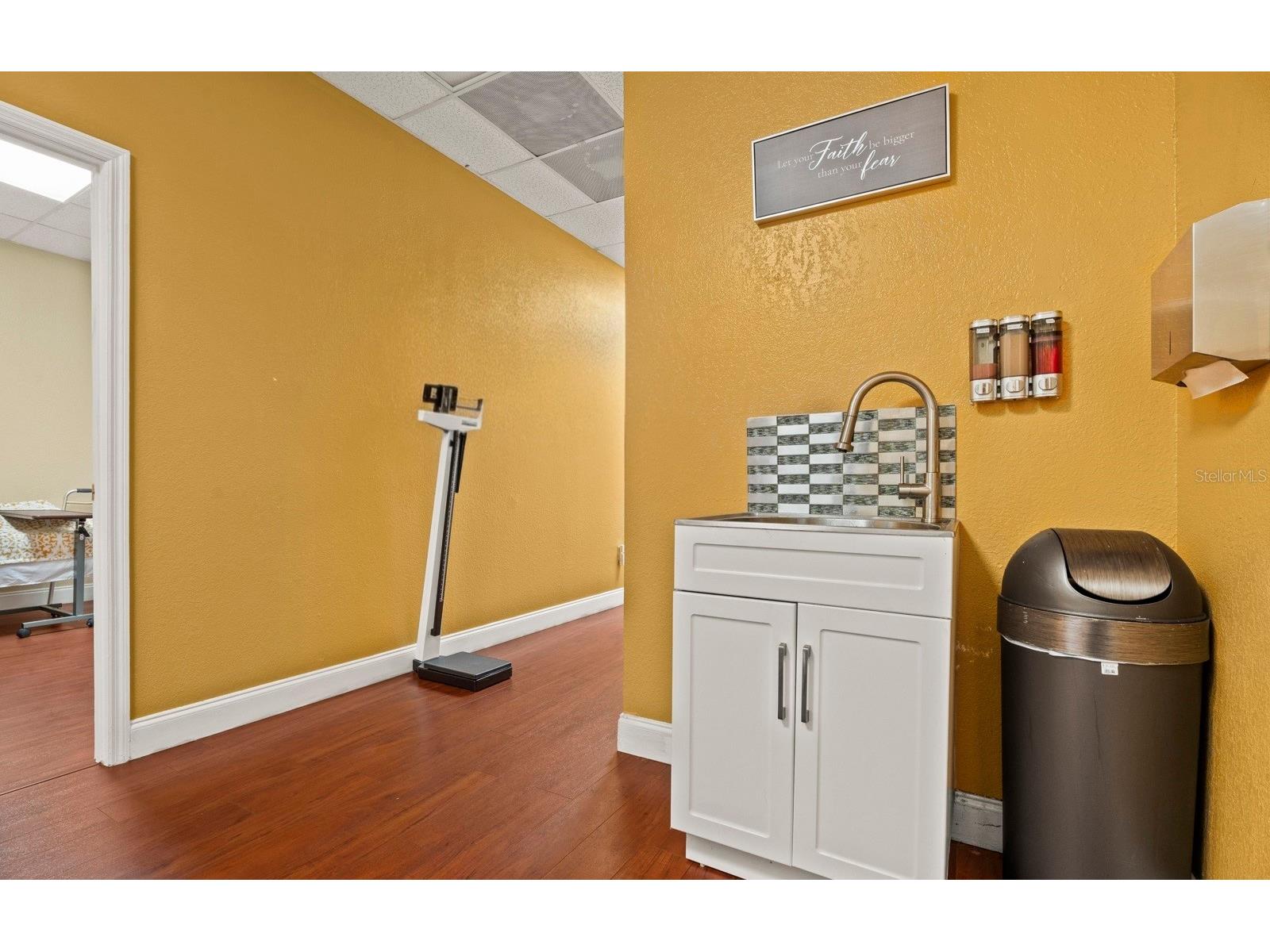  Orlando FL 32805 S5146021 image17