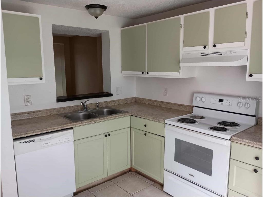  Orlando FL 32808 R4909833 image4