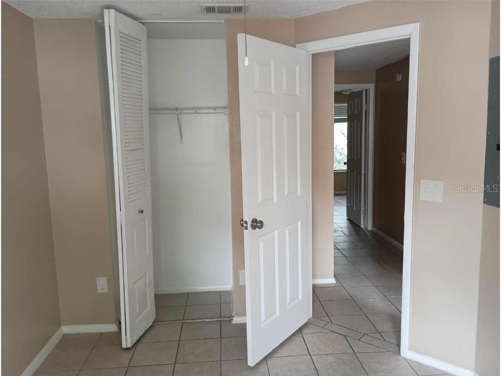  Orlando FL 32808 R4909833 image6